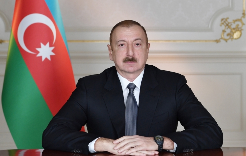 Prezident: Azərbaycan xalqı Azərbaycan Ordusunun arxasında möhkəm dayanaraq ordumuza əlavə güc verirdi