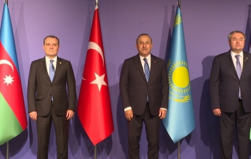 Türk Şurasına üzv ölkələrin XİN rəhbərlərinin iclasında Vətən müharibəsi şəhidlərinin xatirəsi yad edilib