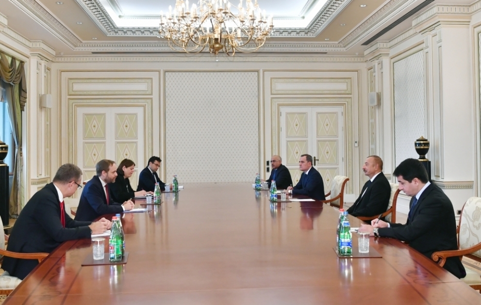 Le président Ilham Aliyev reçoit le ministre tchèque des Affaires étrangères