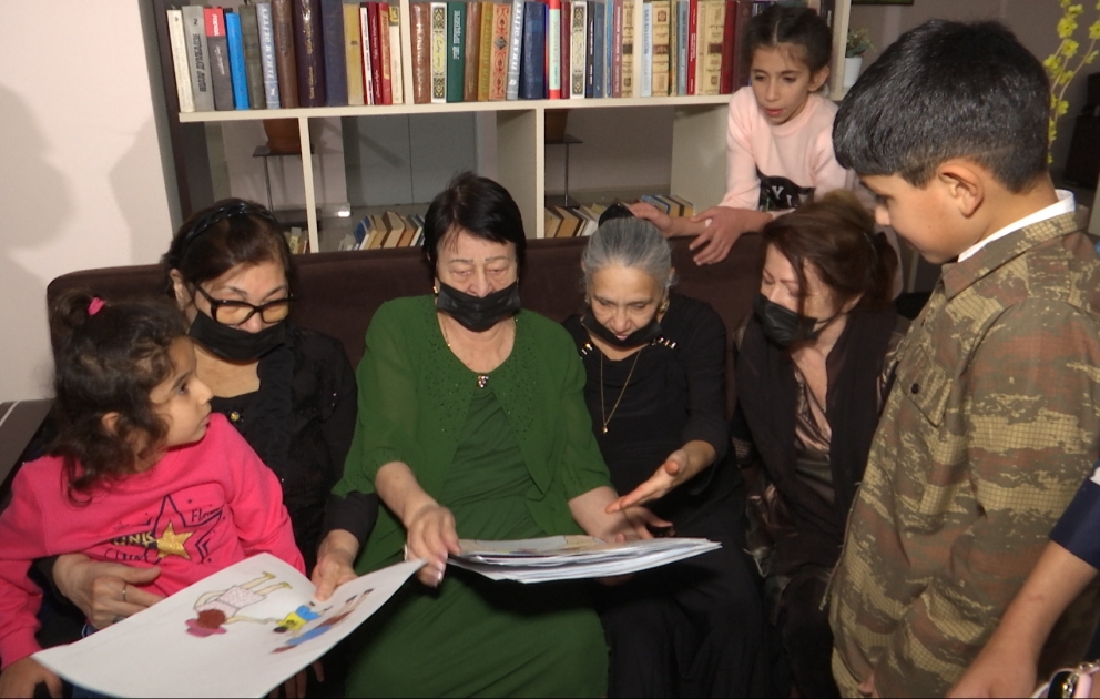 Uşaq sığınacağının sakinləri tənha yaşayan ahılların görüşünə gəlib
