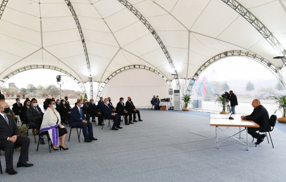 Präsident Ilham Aliyev trifft sich mit Vertretern der Öffentlichkeit des Rayons Jabrayil