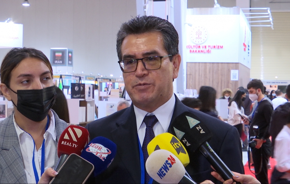Kolumbiyanın səfiri: Kitab sərgisində iştirak etməkdən çox məmnunuq