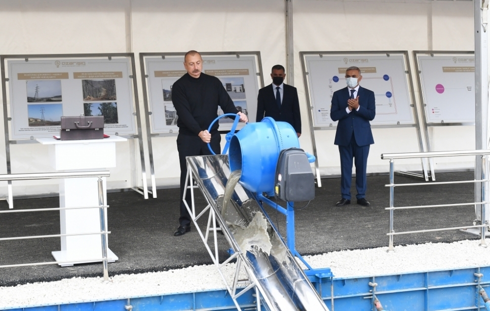 Prezident İlham Əliyev yeni “Hadrut” qovşaq yarımstansiyasının təməlini qoyub