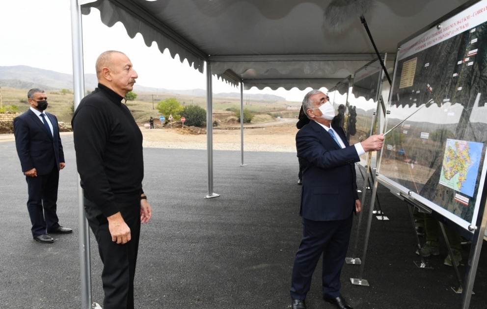 Visite des chantiers des routes Hadrout-Djabraïl-Chukurbeyli, Tough-Hadrout et Fuzouli-Hadrout