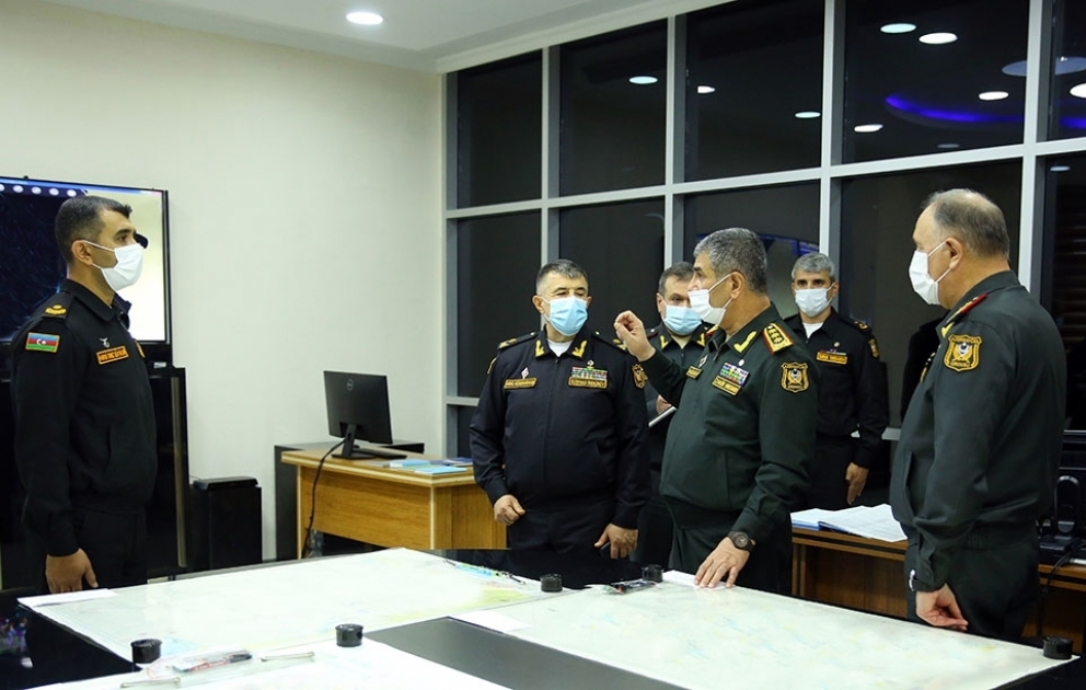 Müdafiə Nazirliyinin rəhbərliyi Hərbi Dəniz Qüvvələrinin komanda-qərargah təliminin gedişatı ilə tanış olub