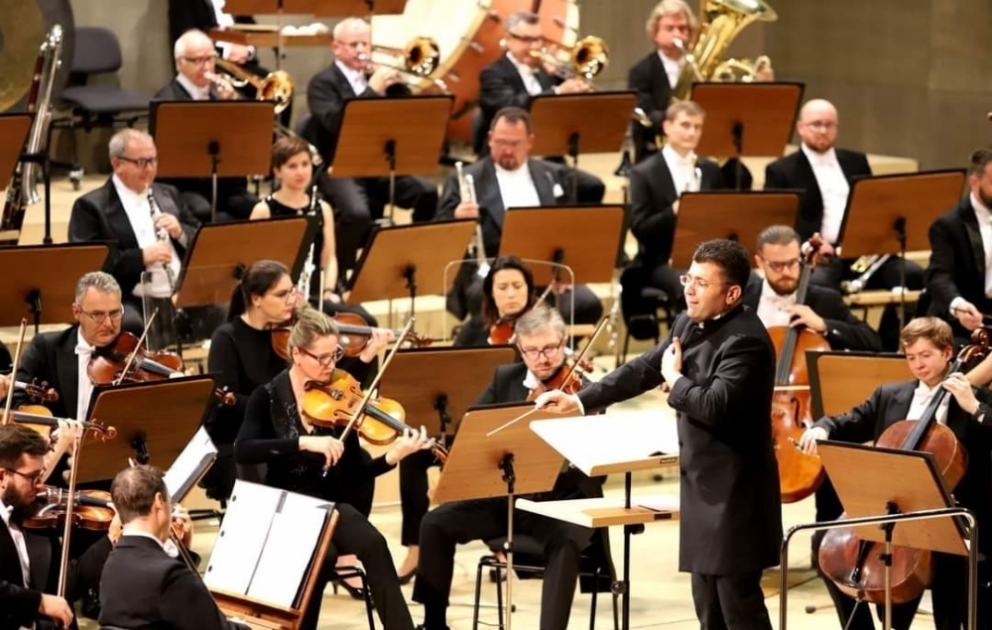 Polşanın Kaliş şəhərində dahi Azərbaycan şairi Nizaminin 880 illik yubileyi simfonik konsert proqramında anılıb