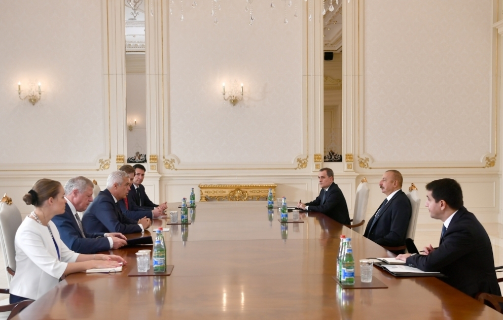 Präsident Ilham Aliyev empfängt slowakischen Außenminister Ivan Korčok