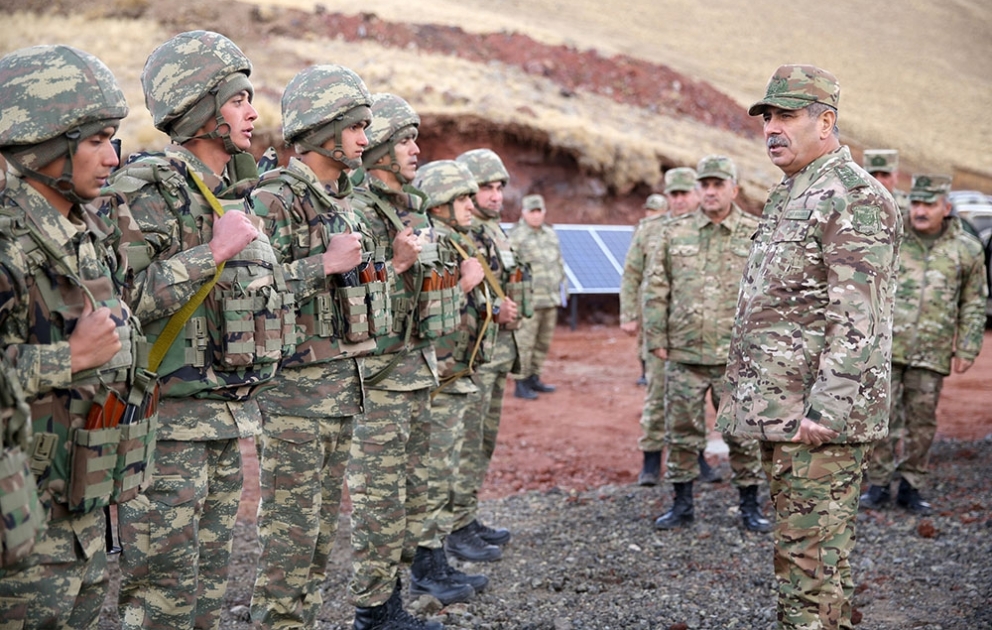 Kəlbəcər və Laçında döyüş mövqelərinə baxış keçirilib