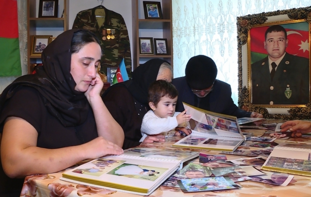 Övladları ilə sonuncu dəfə şəkil çəkdirib döyüşə yollanan MAXE