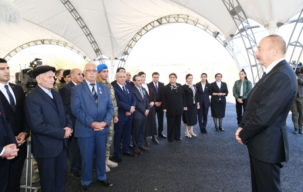 Prezident İlham Əliyev və birinci xanım Mehriban Əliyeva Qubadlı rayon ictimaiyyətinin nümayəndələri ilə görüşüblər