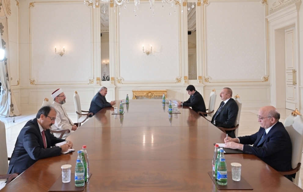 Le président Ilham Aliyev reçoit le chef de la Direction turque des affaires religieuses
