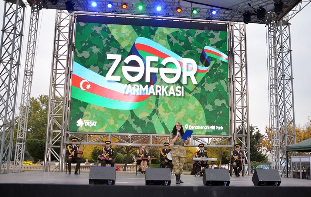 “Zəfər yarmarka”sında hərbi texnika nümayiş olunur