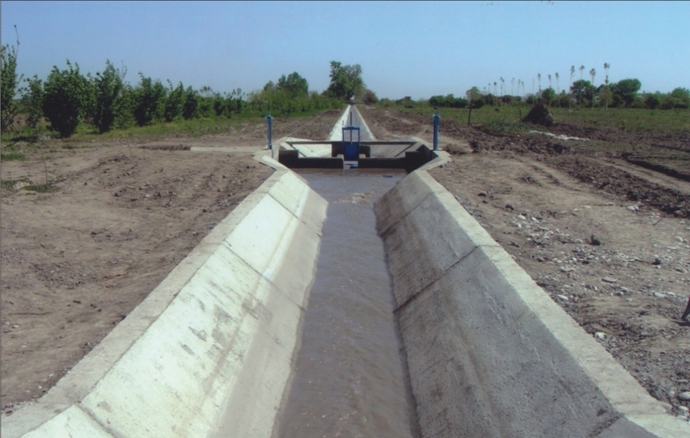 Qəbələdə dağ çaylarında bəndlər qurulur, suvarma kanalları beton üzlüyə alınır