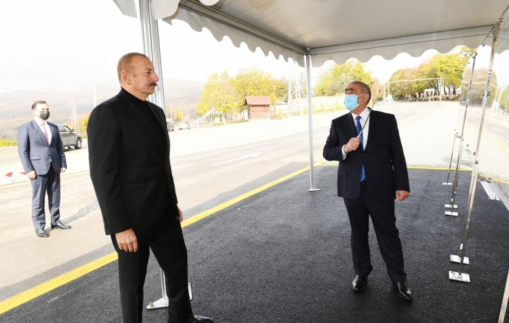 Prezident İlham Əliyev İsmayıllı rayonunda Basqal-Sulut avtomobil yolunun açılışında iştirak edib