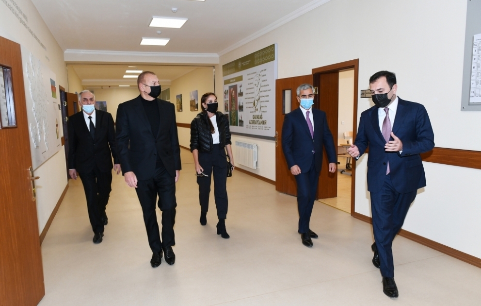 В городе Исмаиллы сдано в эксплуатацию новое здание полной средней школы номер 6