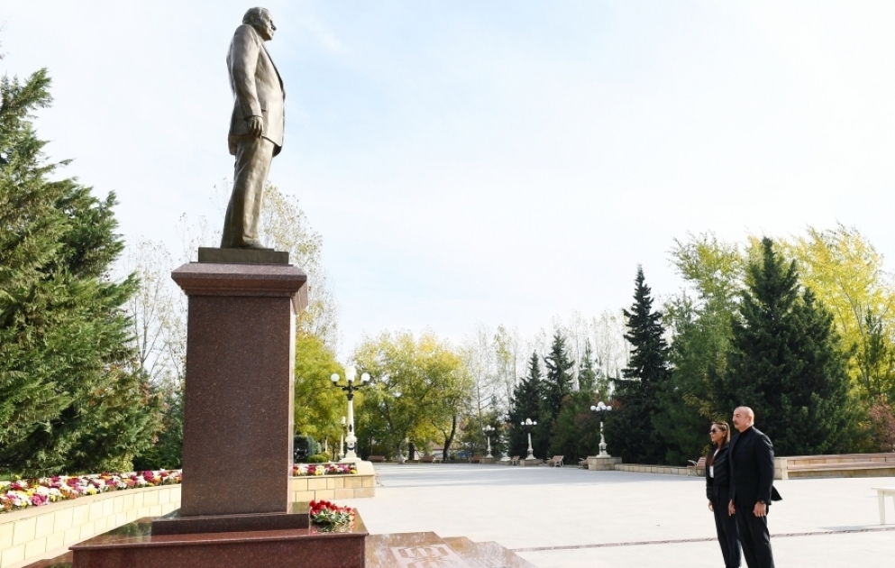 Le président Ilham Aliyev et son épouse Mehriban Aliyeva effectuent une visite dans la région de Chamakhy