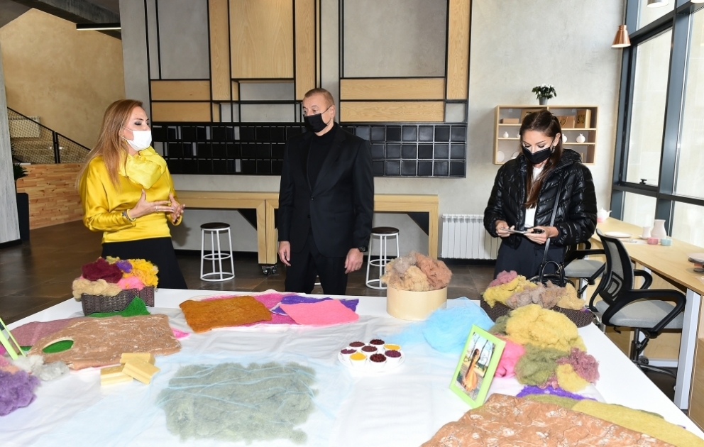 In Schamachi Region neues Kreativitätszentrum eröffnet