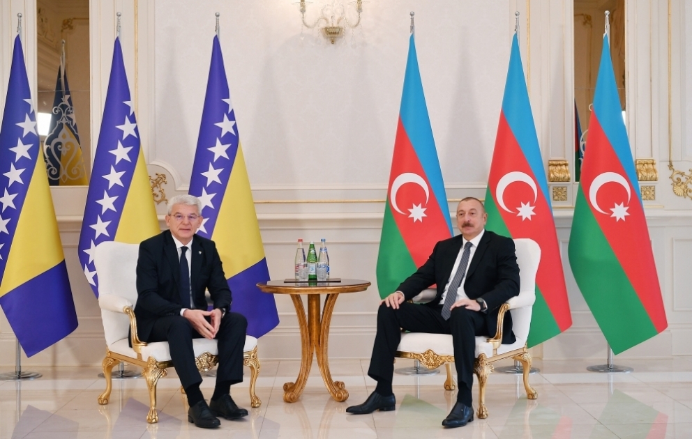 Prezident İlham Əliyev Bosniya və Herseqovinanın Rəyasət Heyətinin üzvü Şefik Caferoviçlə görüşüb