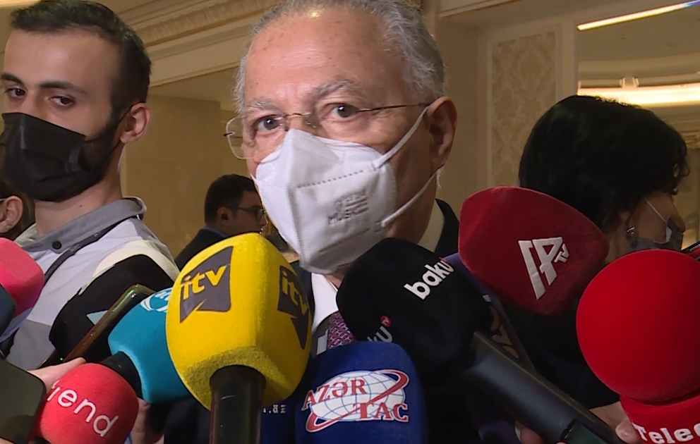 Ekmeleddin İhsanoğlu: Azərbaycan əks-hücum əməliyyatı nəticəsində öz tarixi torpaqlarını işğaldan azad etdi