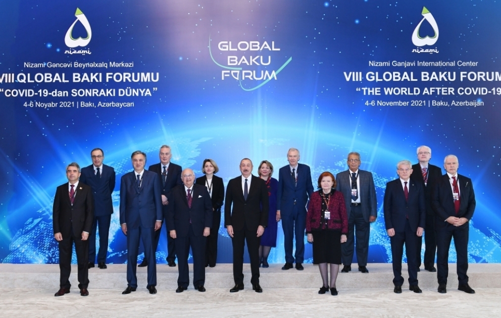 VIII Qlobal Bakı Forumu işə başlayıb
Azərbaycan Prezidenti İlham Əliyev Forumun açılış mərasimində iştirak edib