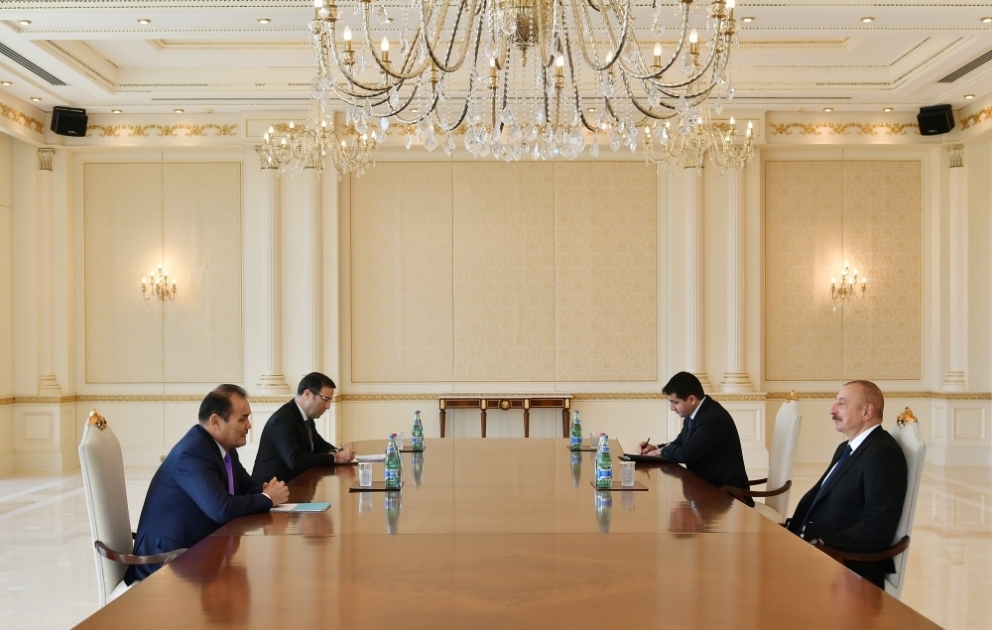 Le président Ilham Aliyev reçoit le Secrétaire général du Conseil de coopération des Etats turcophones