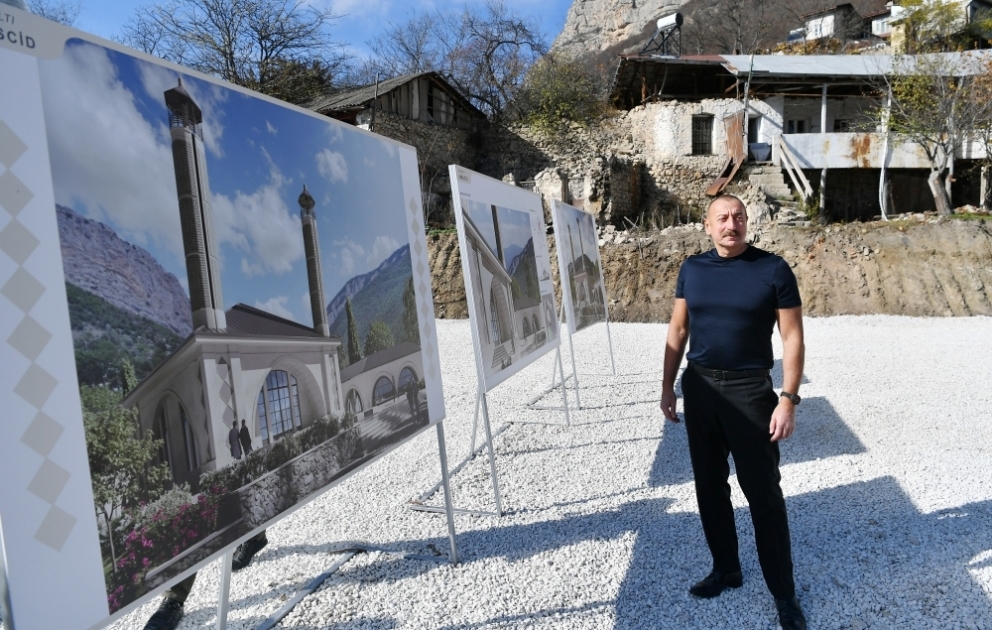 Şuşada Daşaltı məscidinin təməli qoyulub