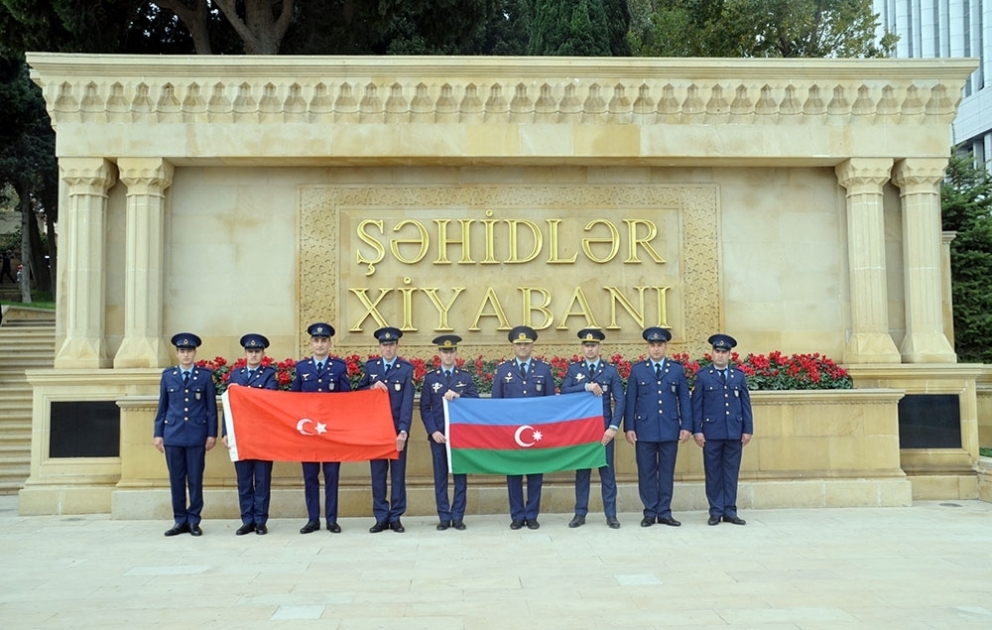 "Zəfər" zirvəsinə "Dəmir yumruq" ekspedisiyası təşkil olunub