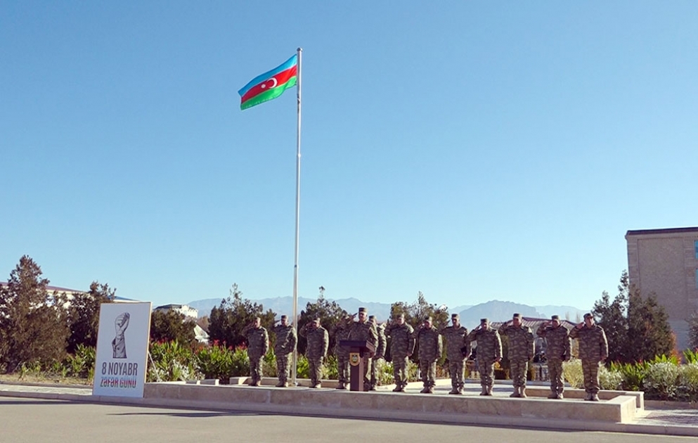 Əlahiddə Ümumqoşun Orduda Zəfər Günü təntənəli şəkildə qeyd edilib, hərbi qulluqçular mükafatlandırılıb