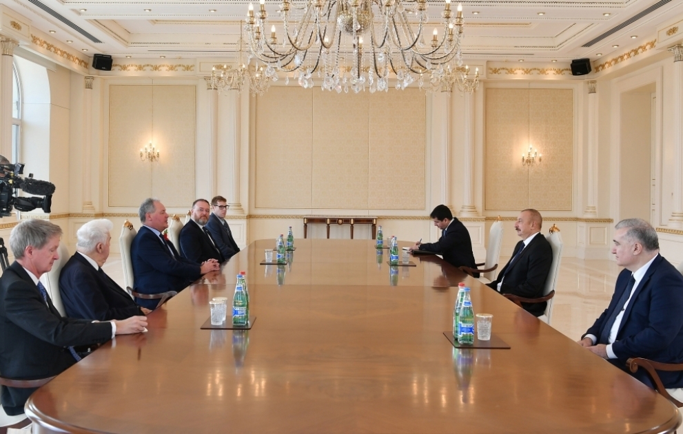 President Ilham Aliyev received Chairman of All-Party Parliamentary Group on Azerbaijan