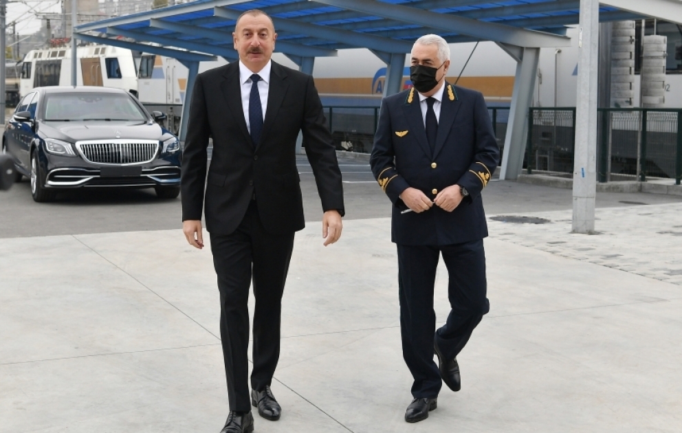 Präsident Ilham Aliyev weiht neues Lokomotivdepot Bilajari ein