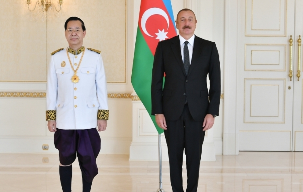 Президент Ильхам Алиев принял верительные грамоты новоназначенного посла Камбоджи в нашей стране
