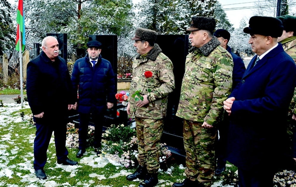 The Minister of Defense met with the families of Shehids in the Gusar region