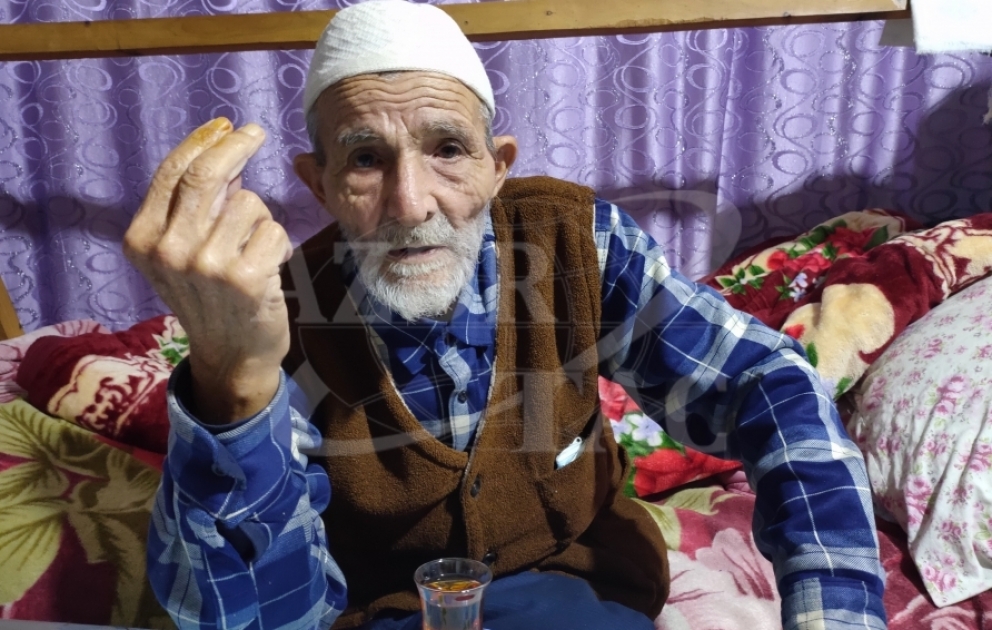 Mənə deyirdilər ki, müharibə gedir, yaşlı adamsan, sənin orada nə işin var? –Arif babanın evindən REPORTAJ