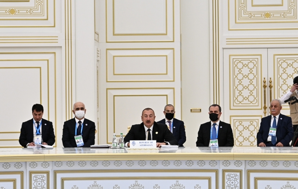 Azərbaycan Prezidenti: Ölkədə yetkin əhalinin 60 faizdən çoxuna iki doza peyvənd vurulub