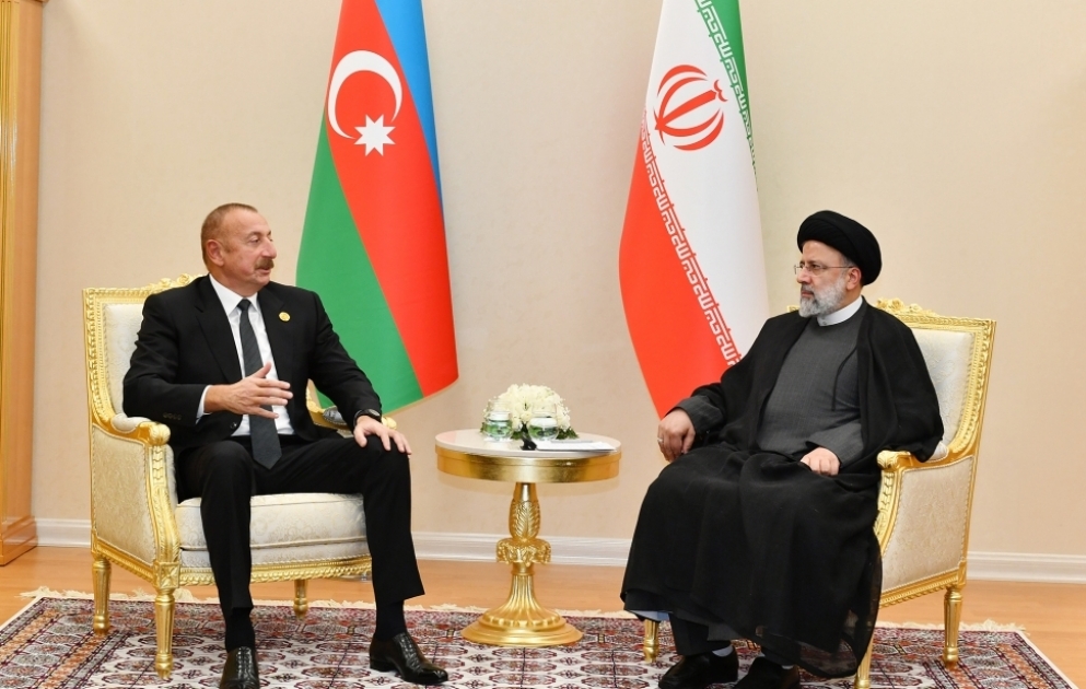 Prezident İlham Əliyevin İran Prezidenti Seyid İbrahim Rəisi ilə görüşü olub