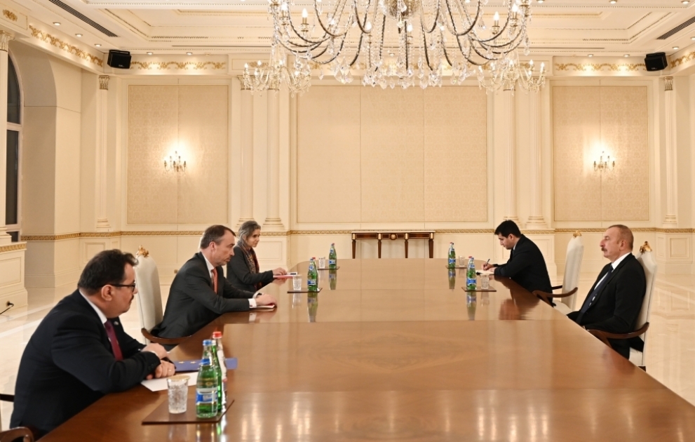 Präsident Ilham Aliyev empfängt den EU-Sonderbeauftragten für den Südkaukasus
