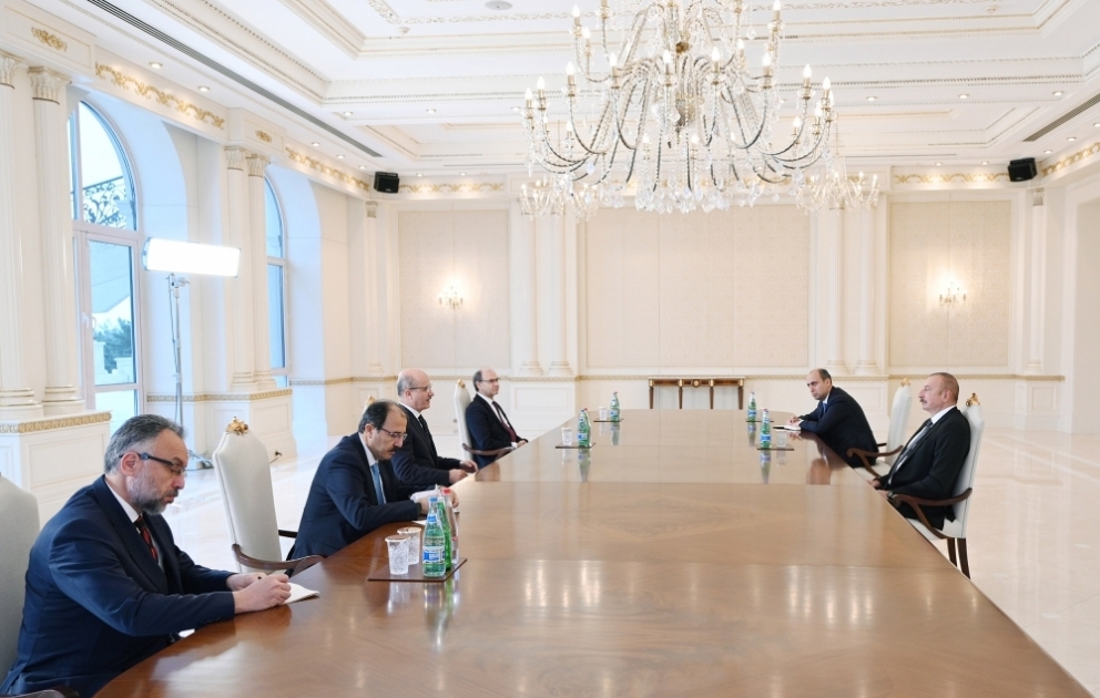 Le président Ilham Aliyev reçoit le président du Conseil de l’enseignement supérieur de Turquie