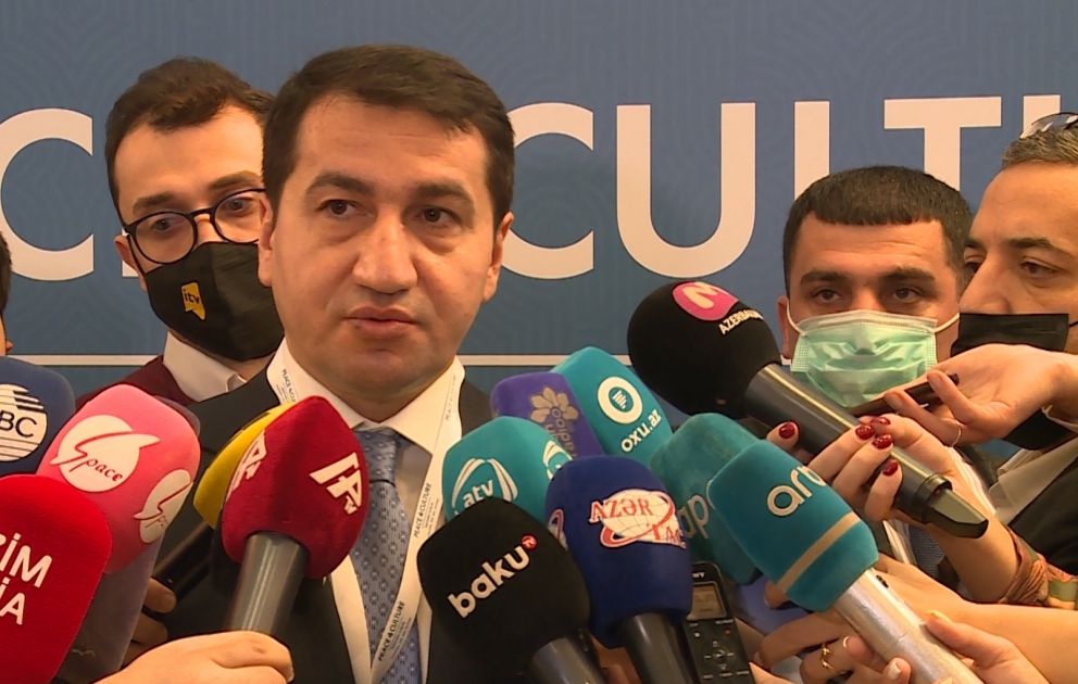 Hikmət Hacıyev: Otuz ilə yaxın danışıqlar prosesində Azərbaycana təqdim olunan sülh ədalətli sülh deyildi