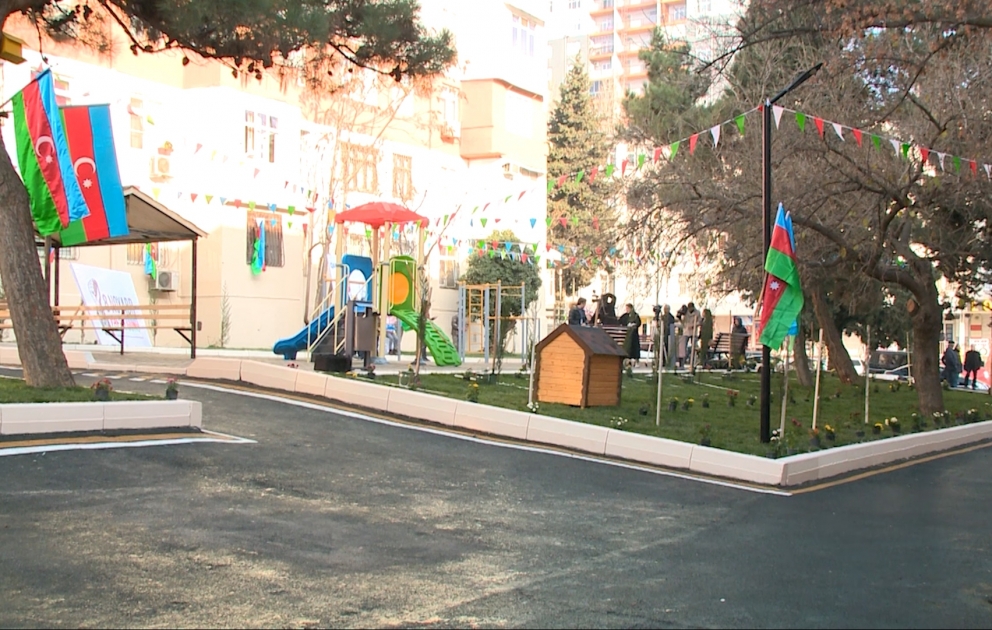 Nəsimi rayonunda daha bir abad həyət sakinlərin istifadəsinə verilib
