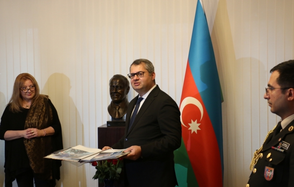 Vaşinqtonda ümummilli lider Heydər Əliyevin xatirəsi anılıb