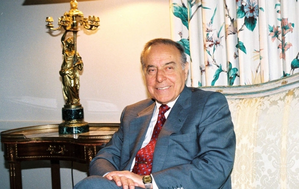 Heydər Əliyev ömrü insan iradəsinin yenilməzliyinə parlaq nümunədir