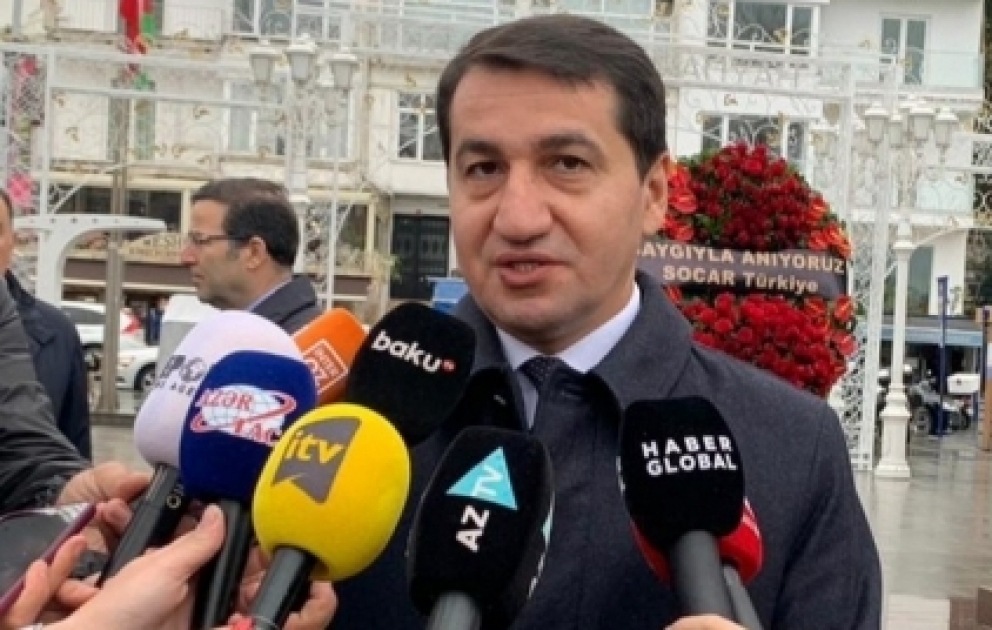 Hikmət Hacıyev: Azərbaycan dövləti Ulu Öndərin irsi əsasında hərtərəfli inkişaf edir