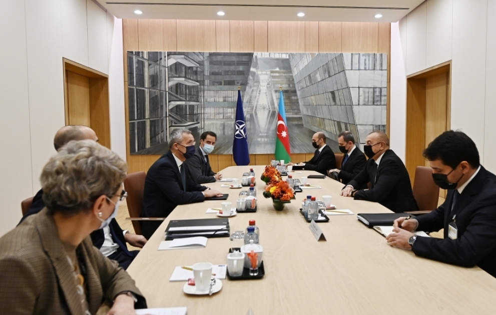 Präsident Ilham Aliyev trifft NATO-Generalsekretär