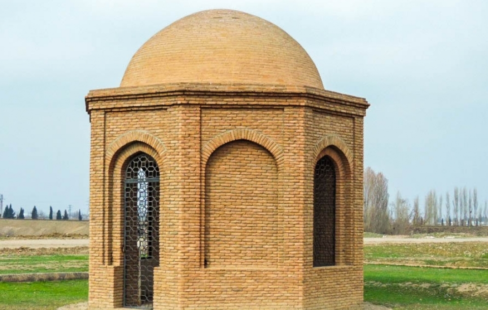 Tarixçi: XII-XIII əsr Gəncə mühiti Nizami Gəncəvi kimi dahinin yetişməsinə təsirsiz ötüşə bilməzdi