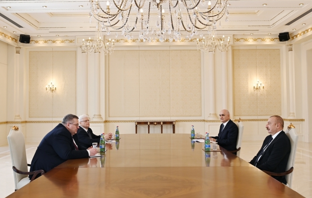 Präsident Ilham Aliyev empfängt stellvertretenden Premierminister von Russland