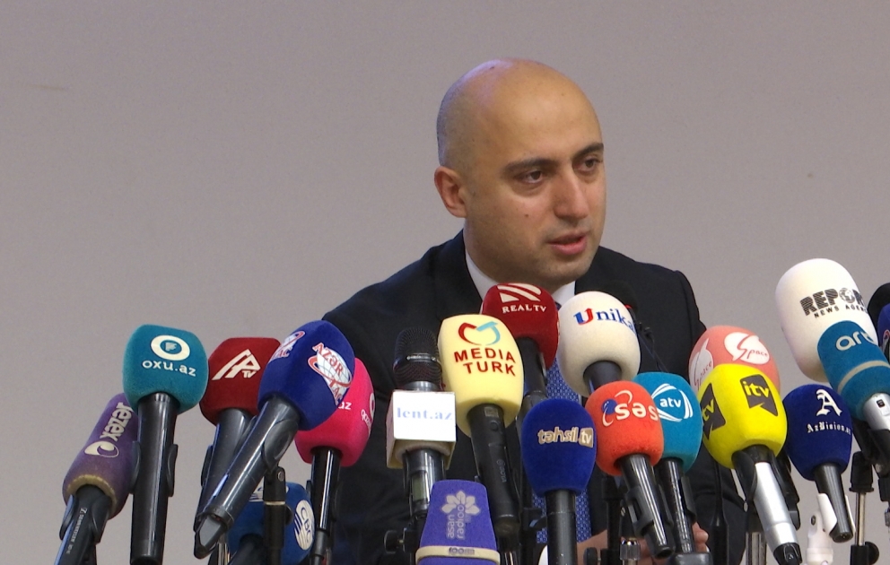 Emin Əmrullayev: Son illərdə 3500 məktəbin infrastrukturu yenilənib