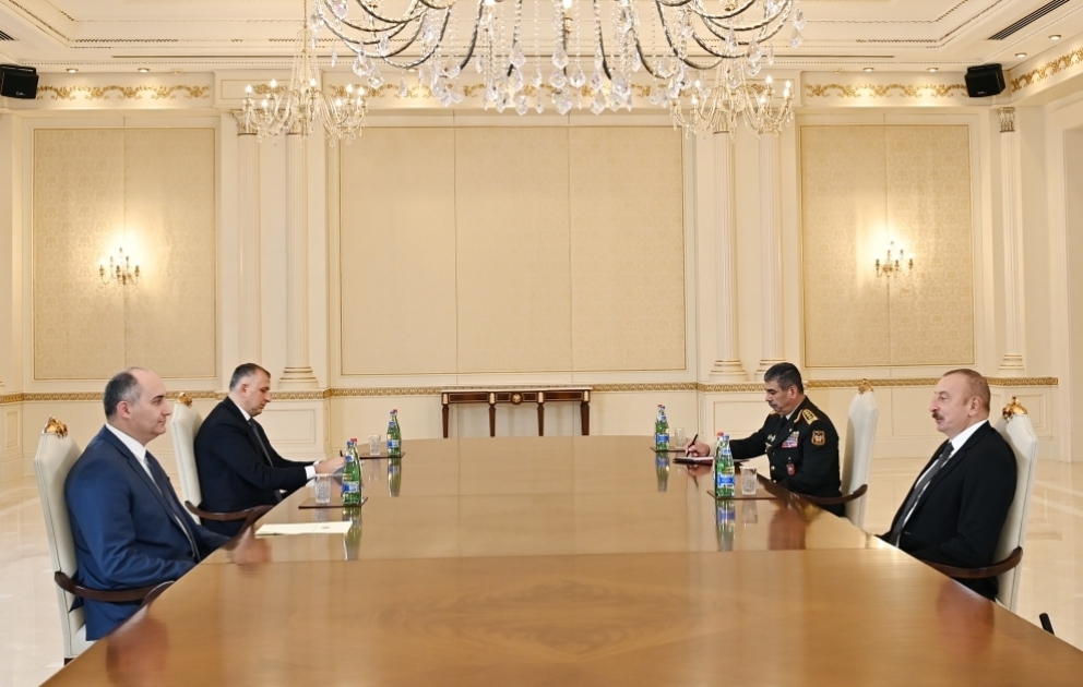 Le président azerbaïdjanais reçoit le ministre géorgien de la Défense