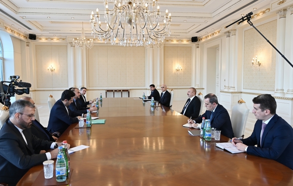 Prezident İlham Əliyev İranın xarici işlər nazirini qəbul edib