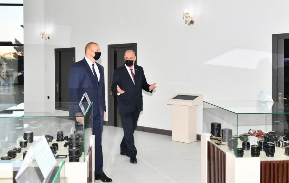 Le président Ilham Aliyev a visité le nouveau bâtiment de l’AZERTAC
