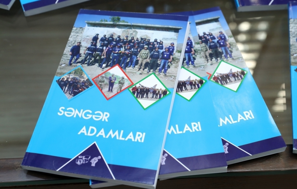“Səngər adamları” kitabının təqdimatı keçirilib